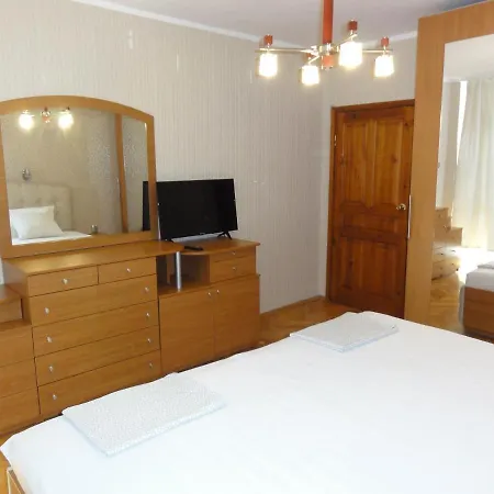 Apartment Center 3 *