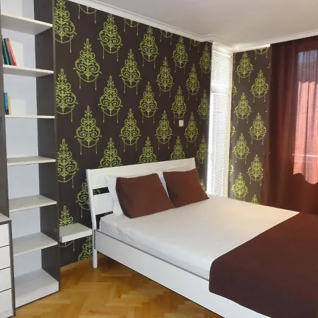 Center 3 Apartment